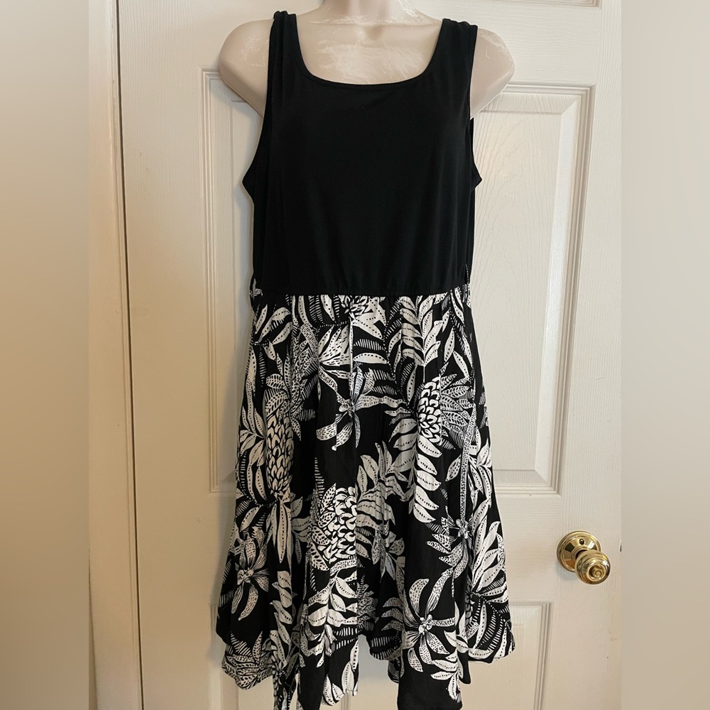 Cupshe Black and White Leaf Pattern‎ Dress